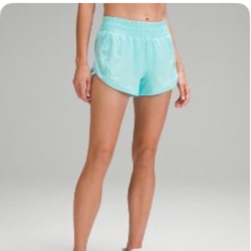 Lululemon track that high rise 3” shorts in turquoise/bright blue, Size 8